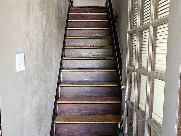 3rd image of 5008-5010 Lindenwood Ave #5008A
