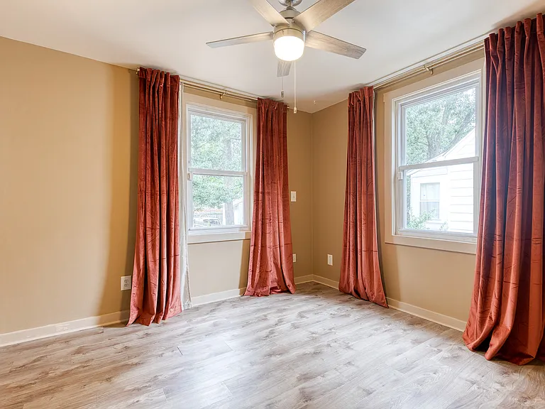 15 Georgia Ave NW — Photo 17
