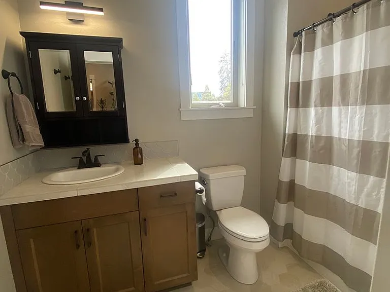 319 W Jefferson St — Photo 6