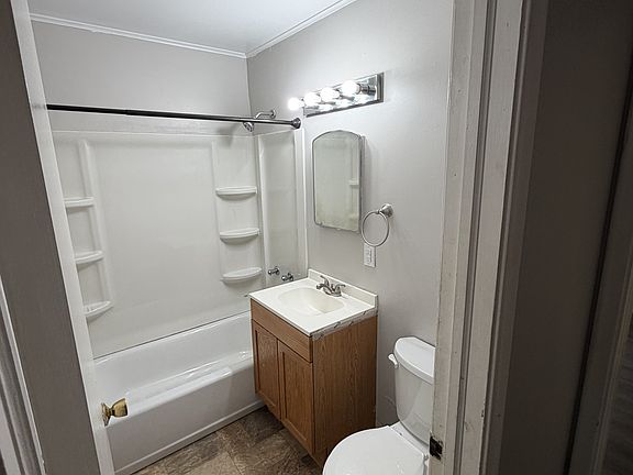 5th image of 742 N University Blvd #2
