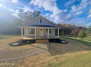 1322 Paint Rock Rd, Oneida, TN 37841