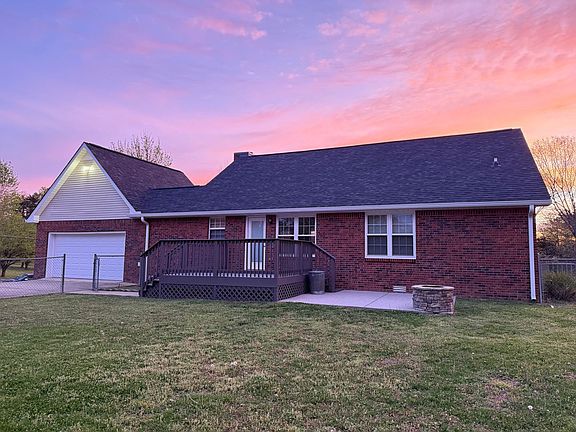 3rd image of 316 Brady Dr