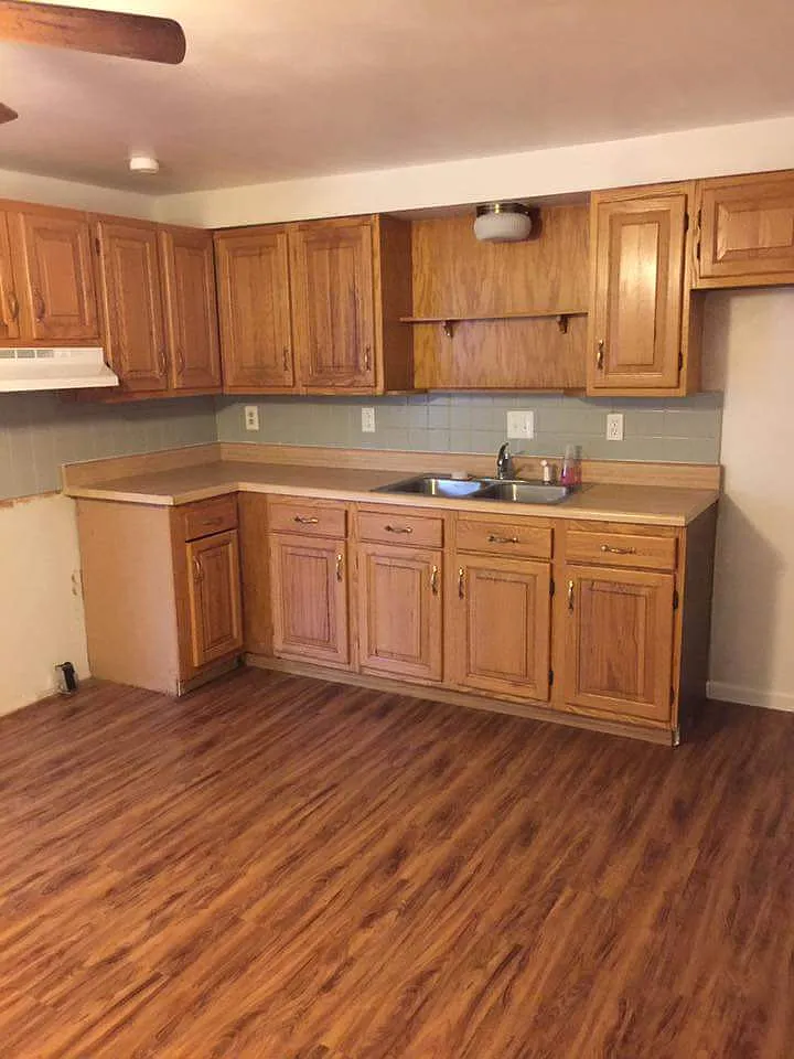 129 Hampton St photo 1
