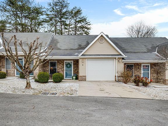 2nd image of 527 Redstone Dr Unit 3