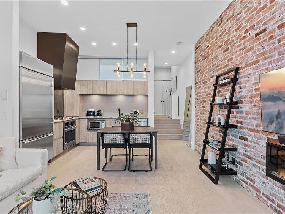 1st image of 300 Salter St #322