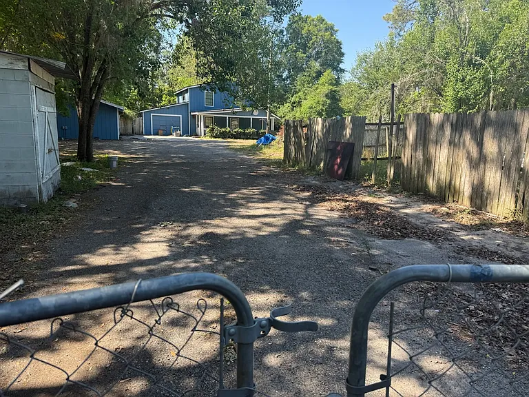 302 Bernard Rd — Photo 18