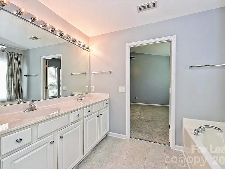 9824 Carson Whitley Ave — Photo 12