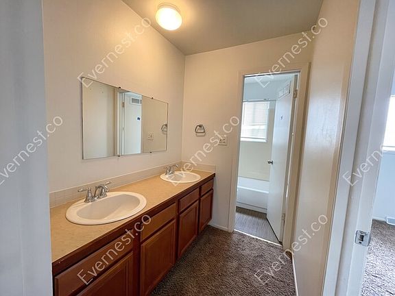 4th image of 8353 Fox St