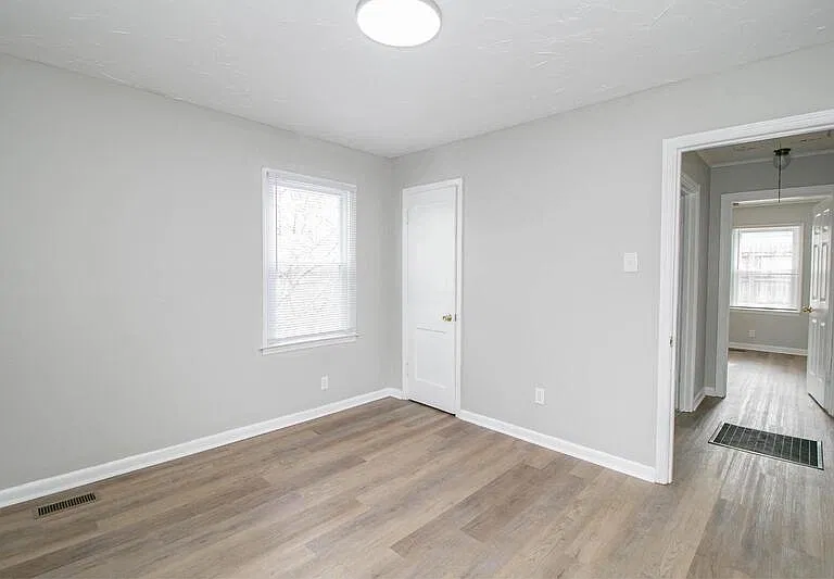 703 Monroe St — Photo 11