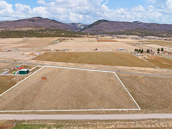 2nd image of 600 N Milburn Rd