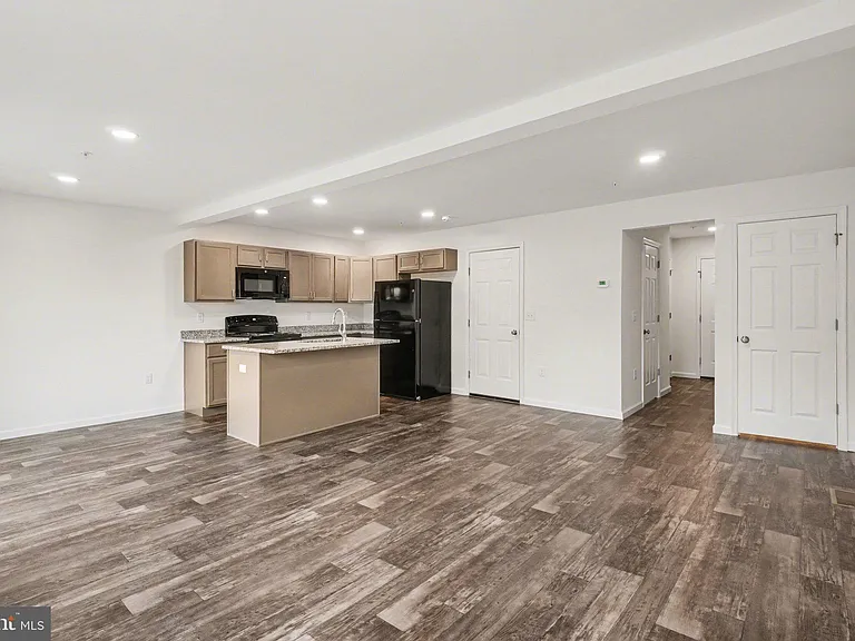 22 Sand St — Photo 10
