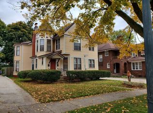 556 College Avenue Se #FL 2ND, Grand Rapids, MI 49503