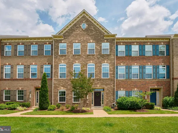 7916 Culloden Crest Ln, Gainesville, VA 20155