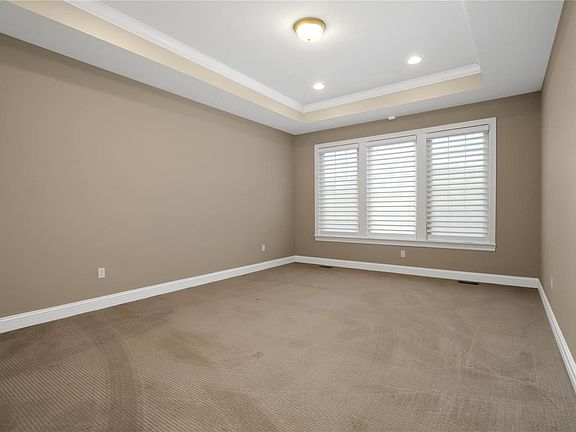 4th image of 12704 Creekside View Dr