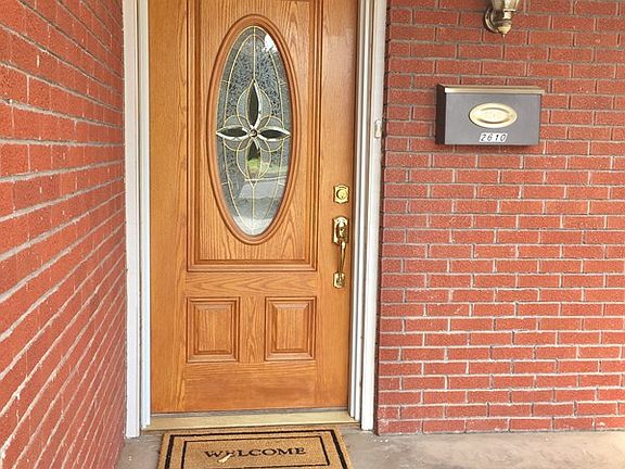 2nd image of 2610 Country Club Dr