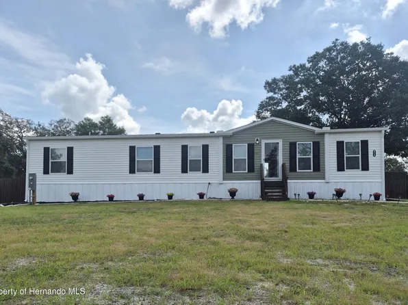 8128 Weeping Willow St, Brooksville, FL 34613