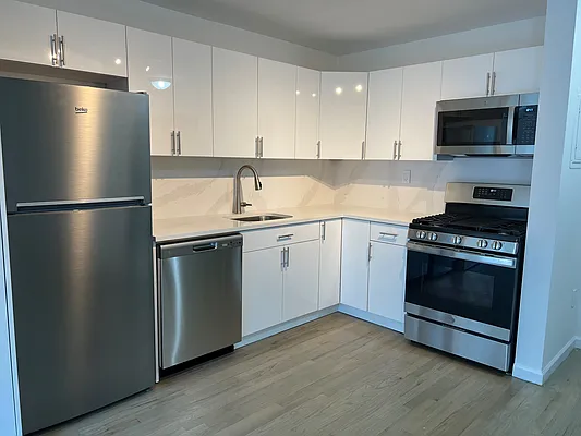 Rented by Lalezarian Properties | media 8