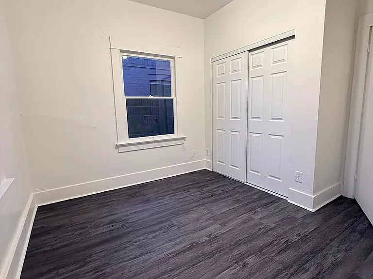 1216 E Pierce St — Photo 10