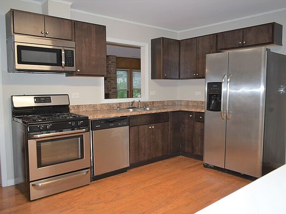 5th image of 485 Brook Dr