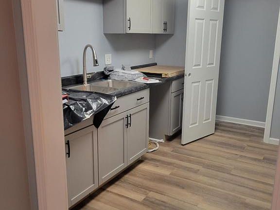 2nd image of 5219 Ogilvie Ave