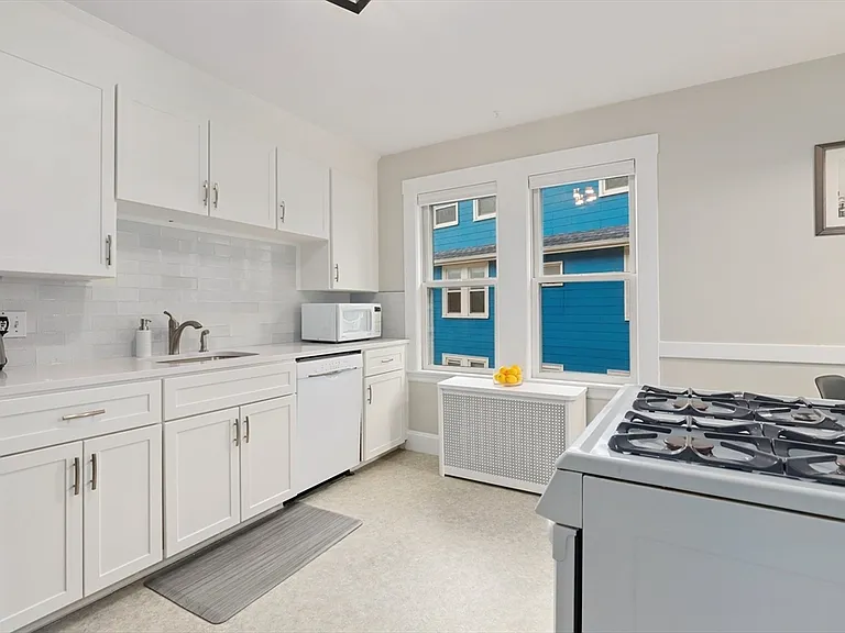 54 Edgecliff Rd #2 — Photo 7