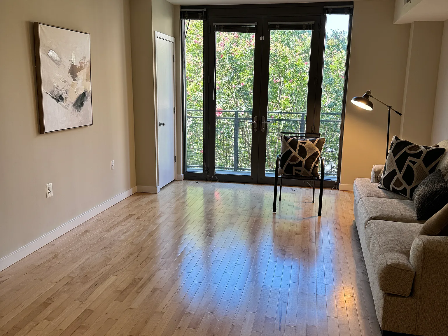 1 bed, 696 sqft, $2,650 — Photo 1