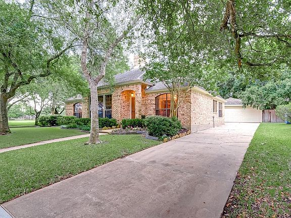 2nd image of 3026 W Steepbank Cir