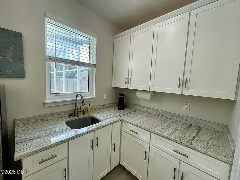 208 Hillsboro St — Photo 53