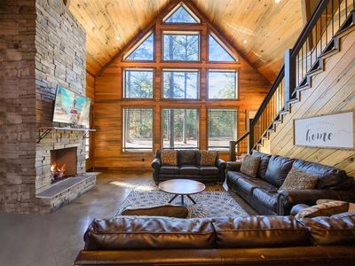 607 Sugar Pine Loop, Broken Bow, OK, 74728
