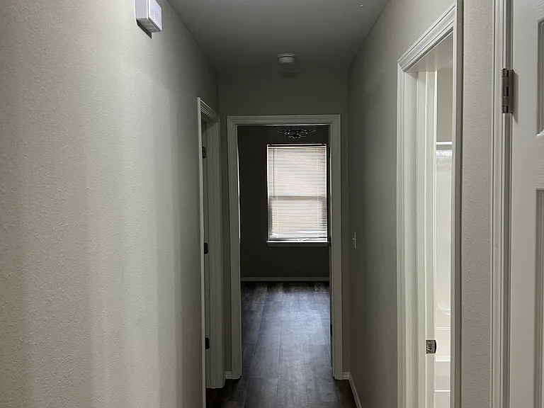 2433 W Yvonne Dr #2433 — Photo 4