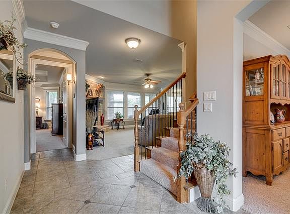 4th image of 7908 Country Oak Dr