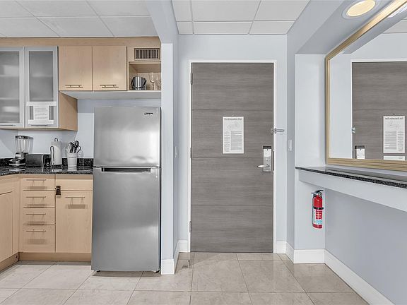 3rd image of 2670 E Sunrise Boulevard #1421