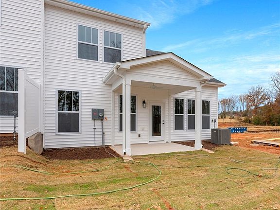5th image of 226 Woodhouse Way