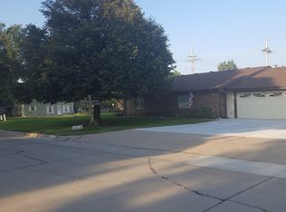 1018 S 13th Ave, Blair, NE 68008