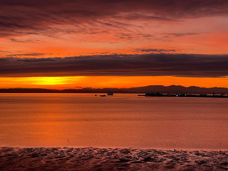 1st image of 413 Tsawwassen Beach Rd
