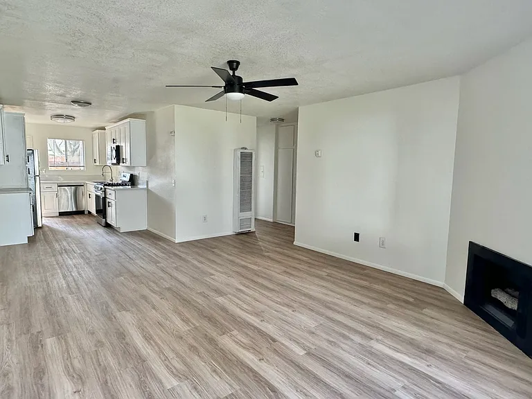 3515-3563 Roosevelt St - Su Casa Apartments — Photo 42