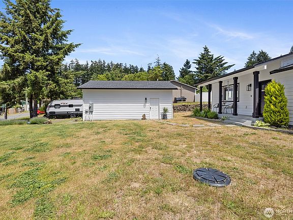 3rd image of 2007 191st Avenue Ct SW