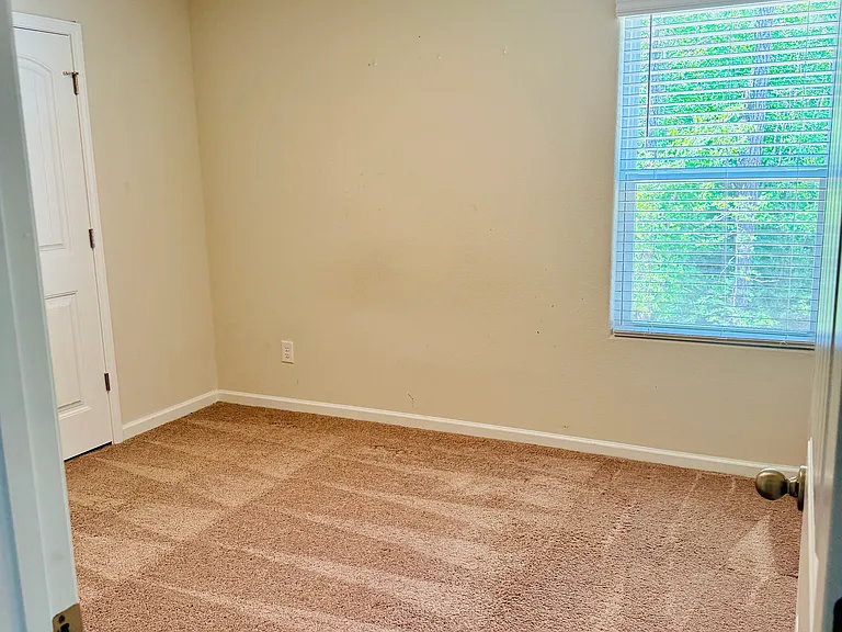 35 Nandina Ln — Photo 6