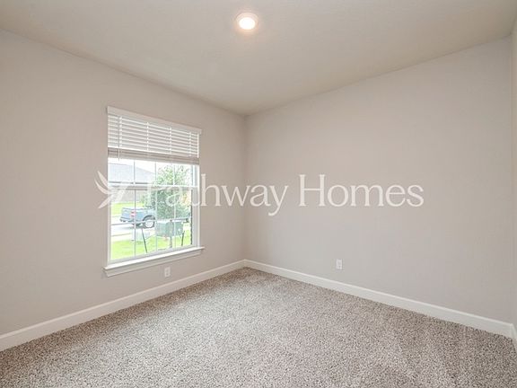 4th image of 1829 Atwood Dr