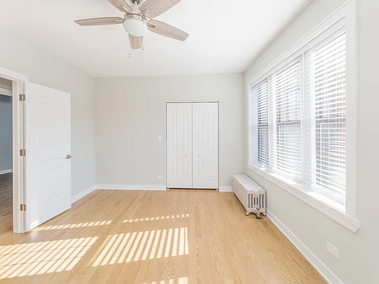 3929 1/2 N Keeler Ave #3S — Photo 3