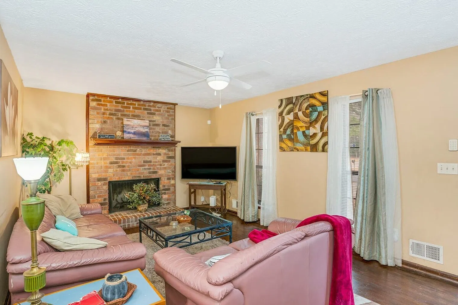 3 bed, 2.0 bath, $3,360 — Photo 2