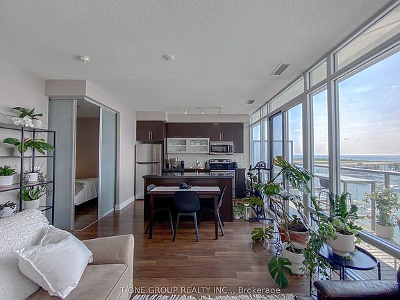 3rd image of 90 Stadium Rd #825