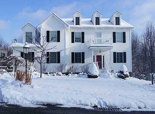 160 Summerlawn Dr, Sewickley, PA 15143