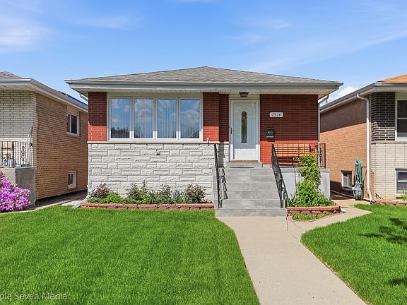 3rd image of 7514 Lockwood Ave