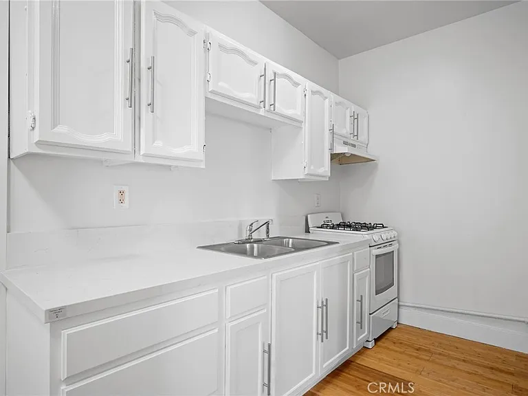 131 S Jackson St #301 — Photo 11