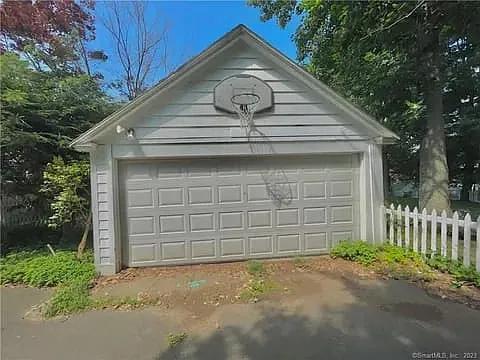 3 bed, 1.5 bath, 1888 sqft, $2,000 — Photo 4