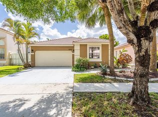 2242 NW 158th Ln, Pembroke Pines, FL 33028