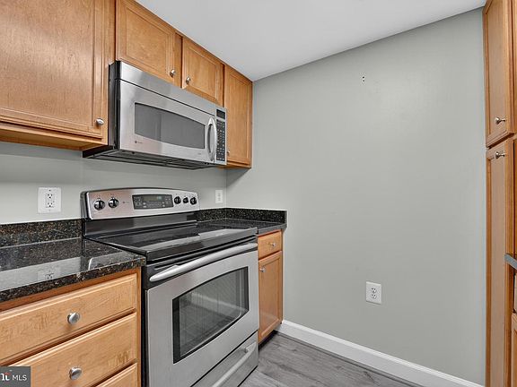5th image of 11800 Sunset Hills Rd Unit 212