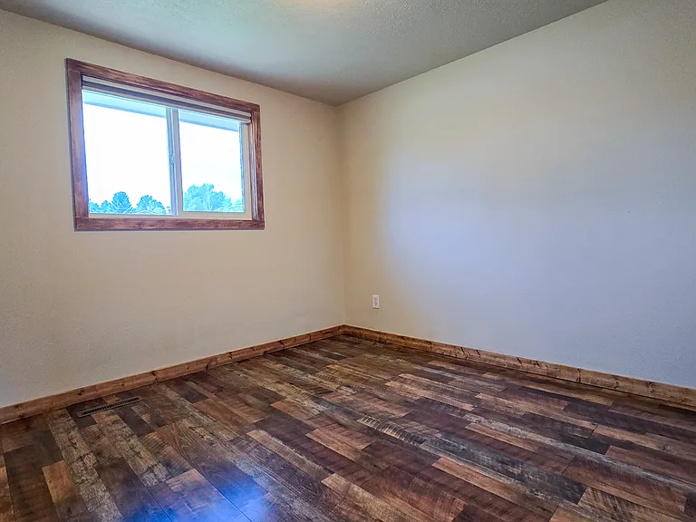 2120 N Wilson Ave — Photo 17
