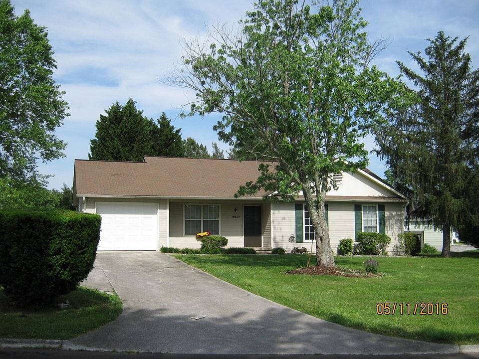 1st image of 8617 Royal Oaks Dr
